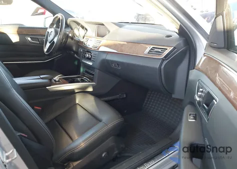 2014 Mercedes-Benz E 350 z USA, uszkodzony, nr VIN WDDHF5KB5EB030464